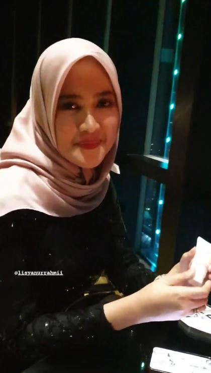 8 Momen Tommy Kurniawan rayakan wedding anniversary, berkaca-kaca