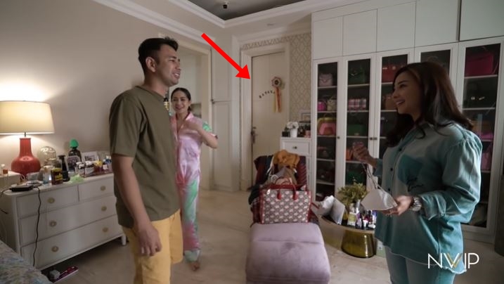 8 Potret kamar tidur Rafathar, gambar di temboknya unik