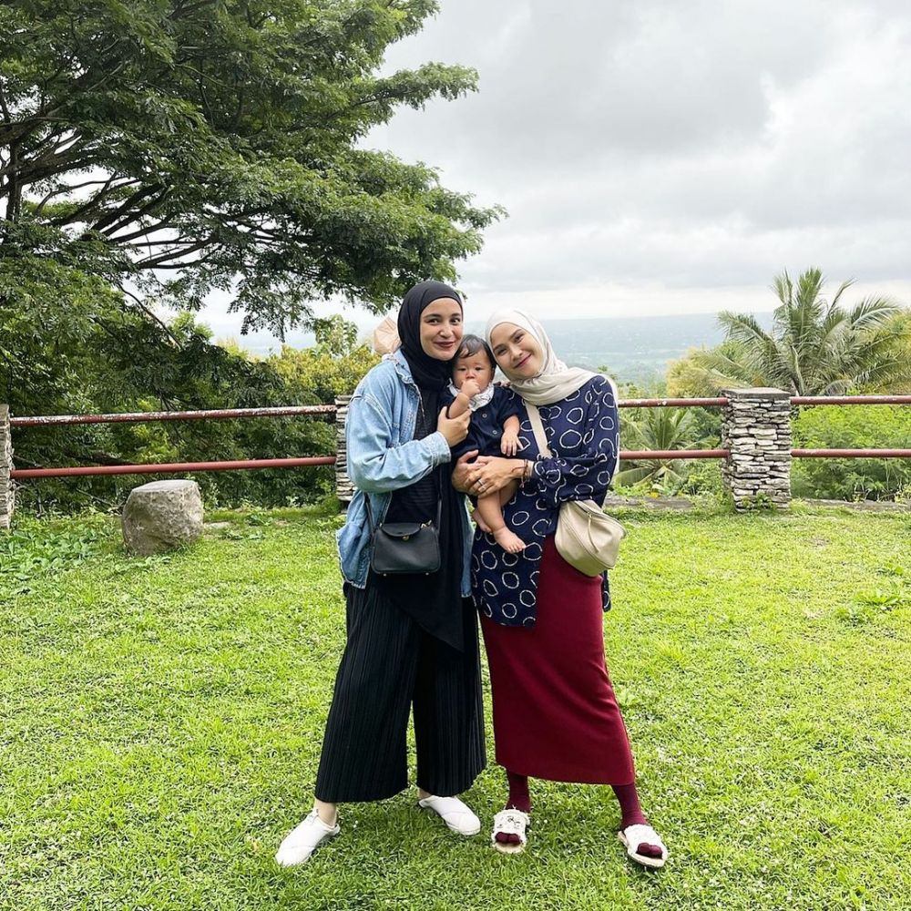8 Momen liburan Shireen Sungkar di Jogja, jalan bareng Zaskia Mecca