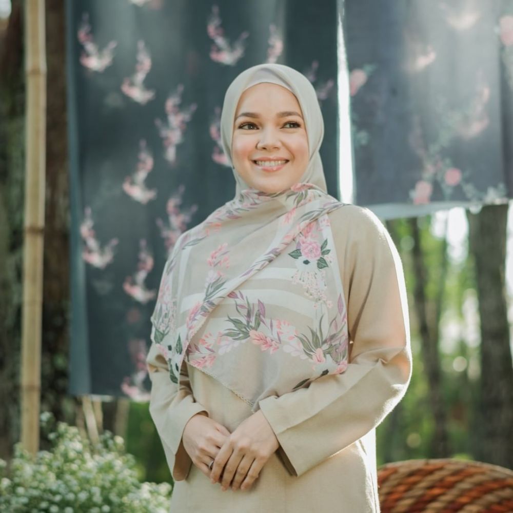 Potret 10 seleb jadi model bisnis kerudung, Amanda Manopo manglingi