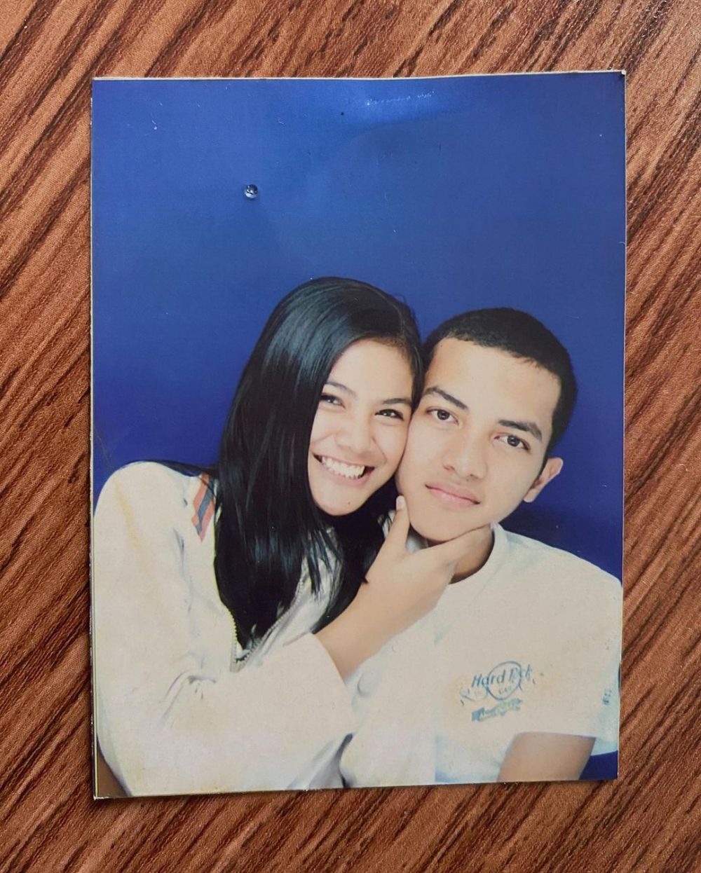 Gaya kemesraan 7 pasang seleb saat photobox, posenya bikin baper