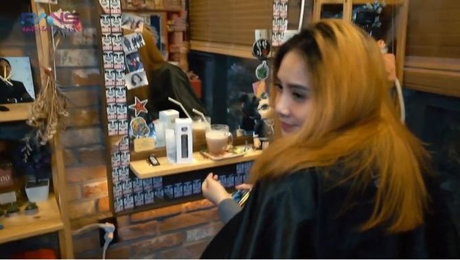 10 Transformasi gaya rambut Nagita Slavina, dipuji selalu bak ABG