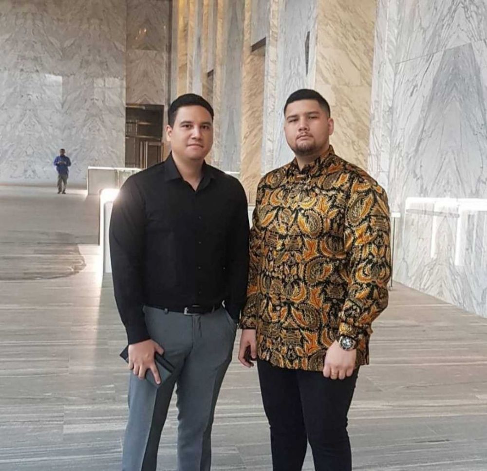 Pesona 9 anak artis era 80-an yang tak eksis di dunia hiburan