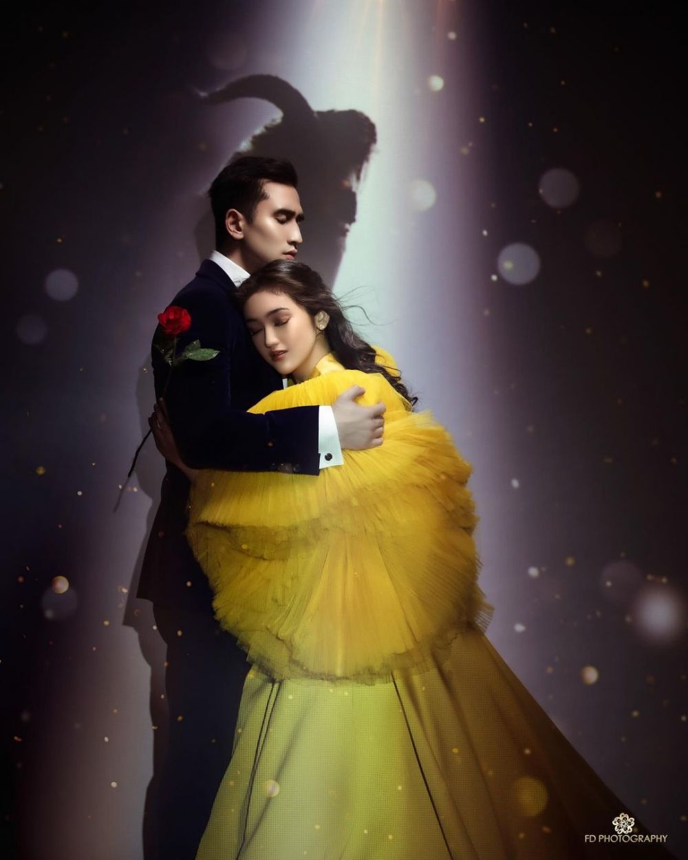 8 Gaya pemotretan Verrell & Ranty Maria bertema Beauty and The Beast