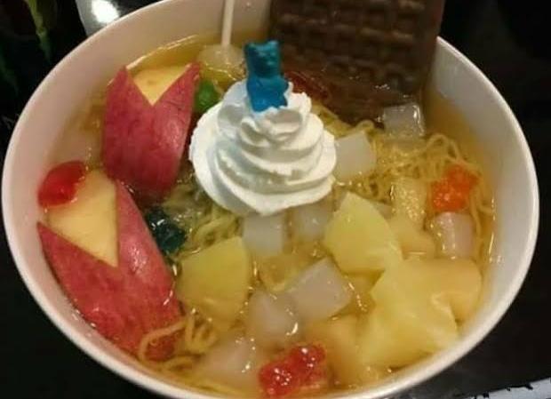 10 Potret kombinasi mi dan es ini bikin lapar auto hilang