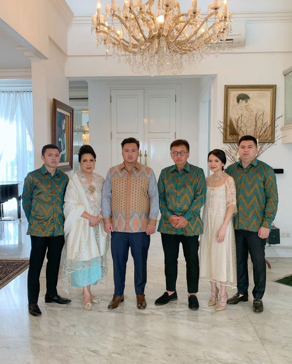 10 Momen pertunangan Syahra Larez mantan Rizky Billar, penuh haru