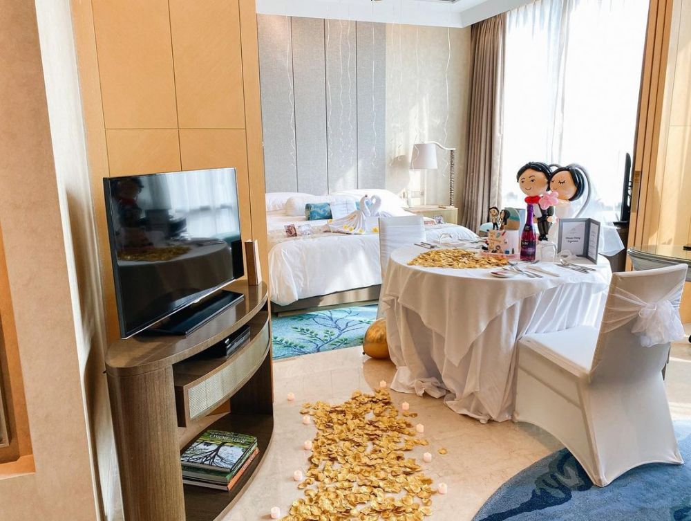 8 Momen sederhana Abel Cantika & Ray Rafi rayakan anniversary pertama