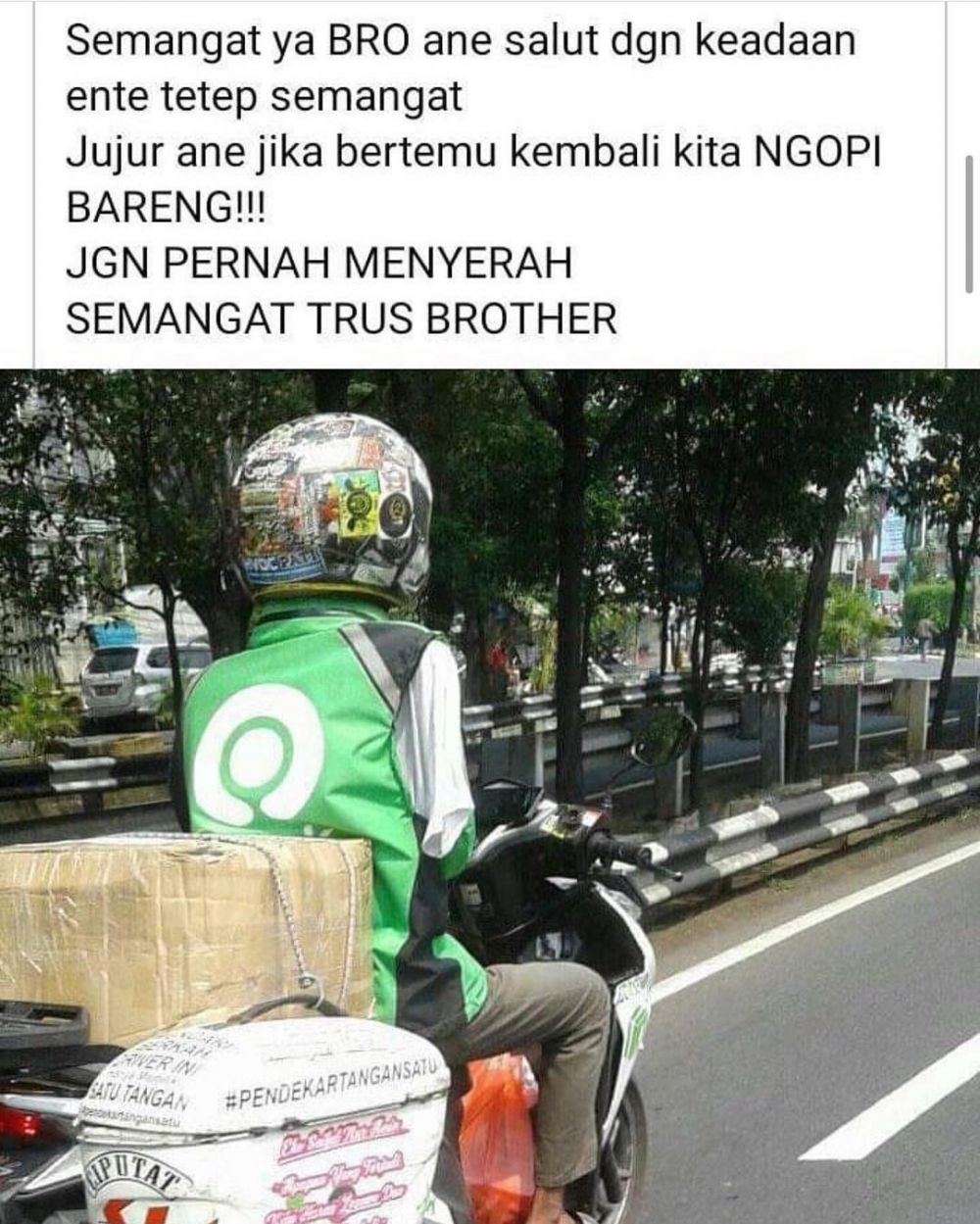 10 Perjuangan driver ojek online antar orderan ini bikin salut