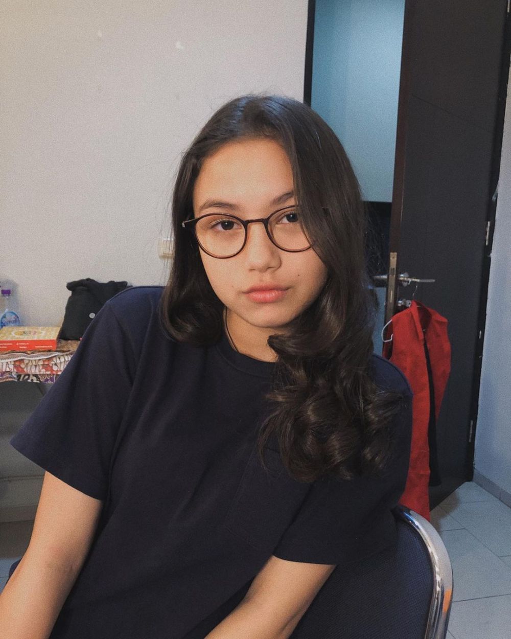 Potret 7 seleb blasteran Amerika Serikat tanpa makeup, tetap memesona