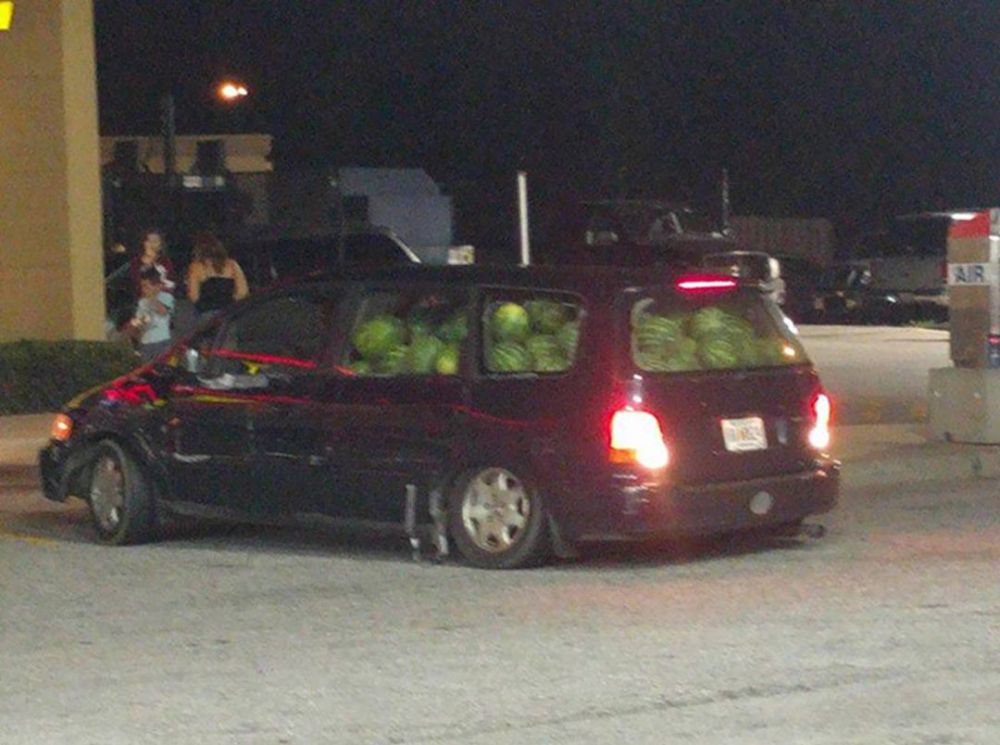 10 Penampakan mobil penuh barang belanjaan, bikin kerutin dahi