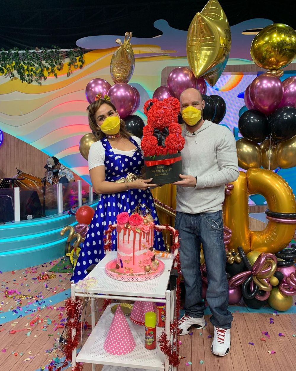 7 Momen ultah Melaney Ricardo ke-40, dapat kejutan spesial dari suami