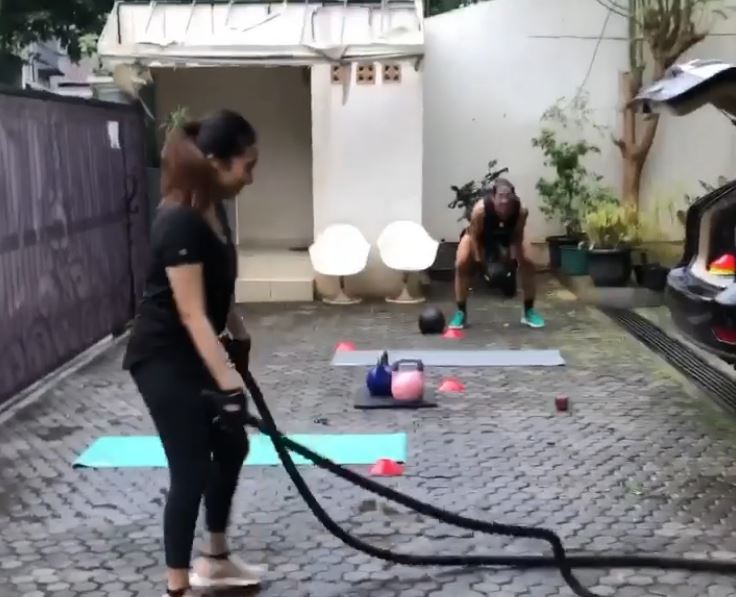 10 Potret rumah Ryuji Utomo dan Shabrina Ayu, bergaya minimalis