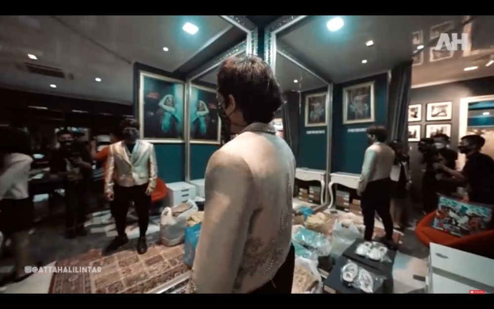 8 Momen Atta Halilintar fitting baju nikahan, penampilannya manglingi
