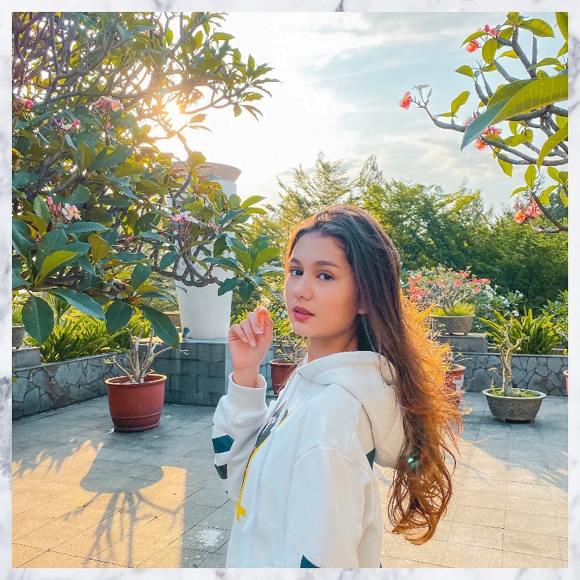 10 Potret transformasi Zoe Abbas, wajah imutnya curi perhatian