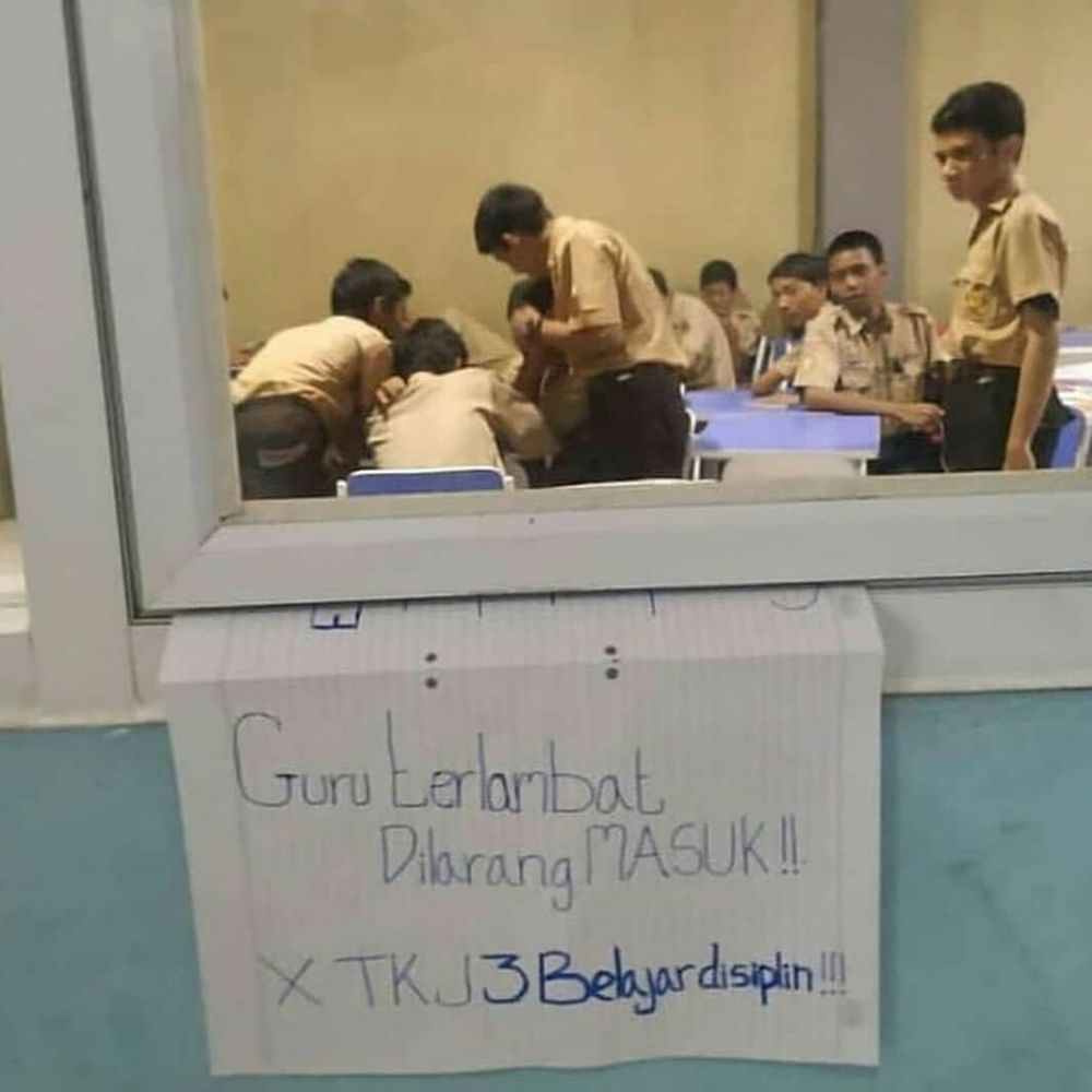 10 Momen orang cari gara-gara, pengen emosi tapi lucu