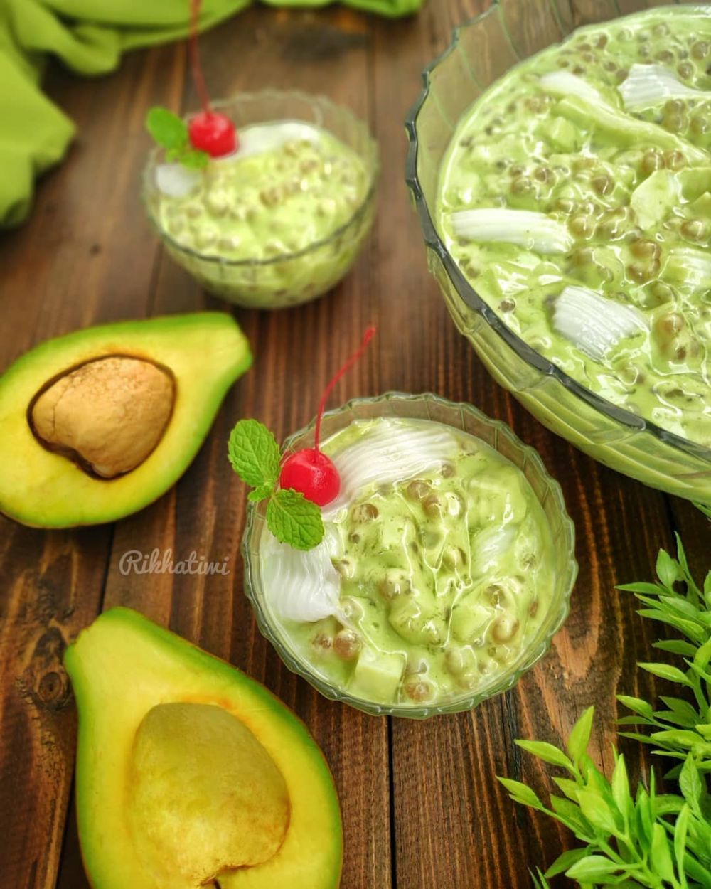 10 Resep minuman berbahan alpukat, segarnya bikin ketagihan