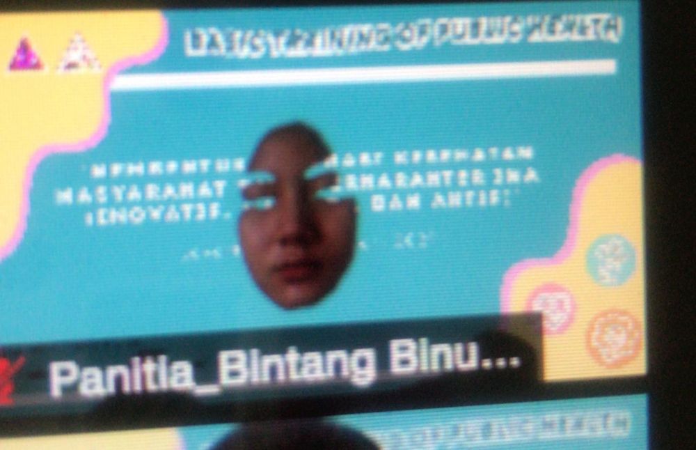 11 Momen lucu mahasiswa pas ikuti acara online, bikin salah fokus