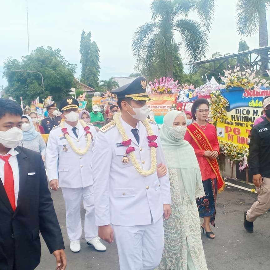 10 Momen pelantikan suami Chacha Frederica sebagai bupati Kendal