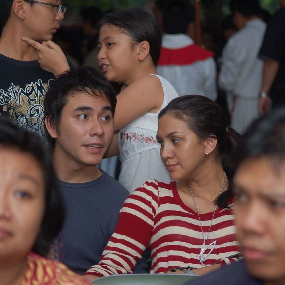 Unggah foto lawas 14 tahun lalu, paras Darius Sinathrya curi perhatian