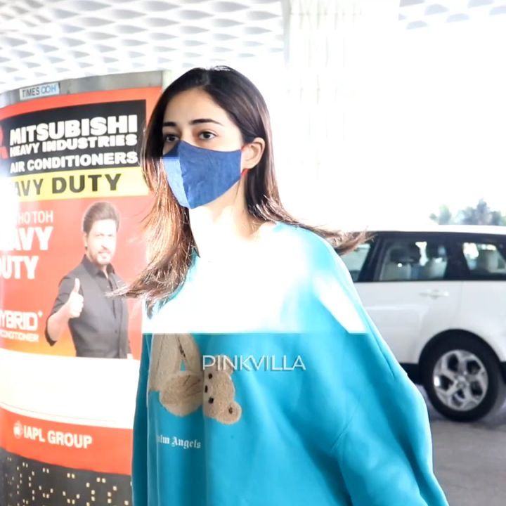 8 Gaya airport fashion seleb Bollywood, Aishwarya Rai tampil sederhana