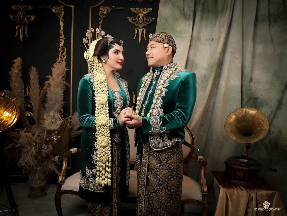 9 Pemotretan Ashanty & Anang Hermansyah bak pengantin Jawa, manglingi