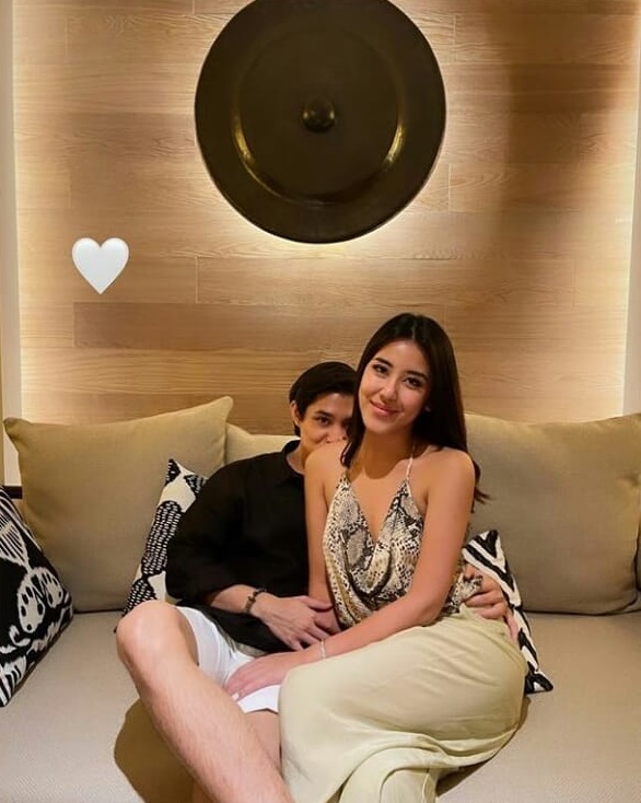 10 Potret mesra Teuku Rassya dan Cleantha, lengket bak prangko