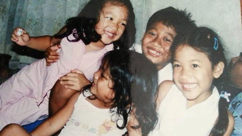 7 Potret masa kecil Dita Karang 'Secret Number', bikin gemas