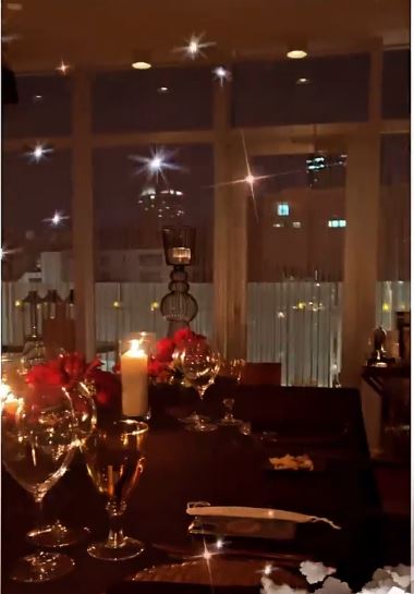 8 Momen dinner Syahrini dan Reino Barack rayakan anniversary, romantis