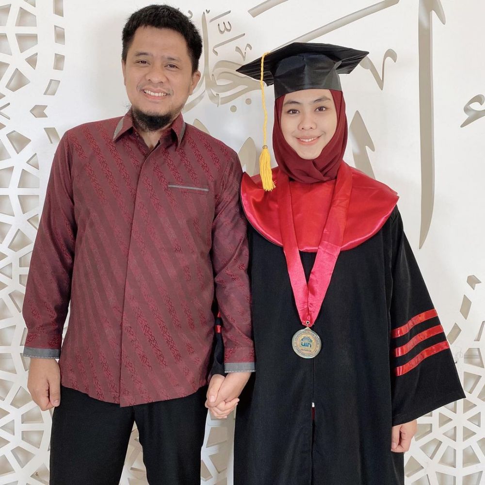 8 Momen Oki Setiana Dewi raih gelar doktor, penuh kebahagiaan