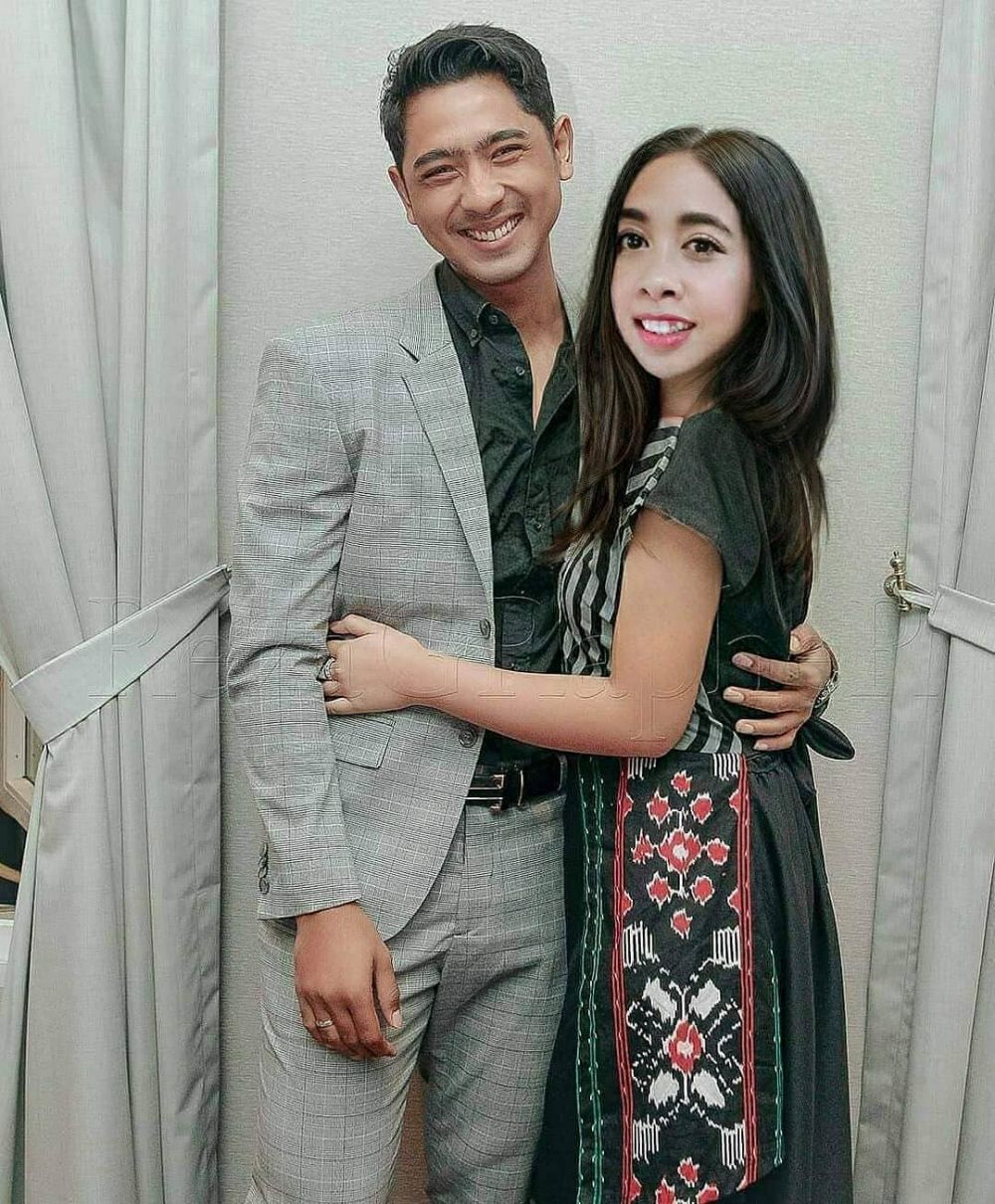 Foto editan lucu 12 seleb dengan artis idolanya, kocak pol