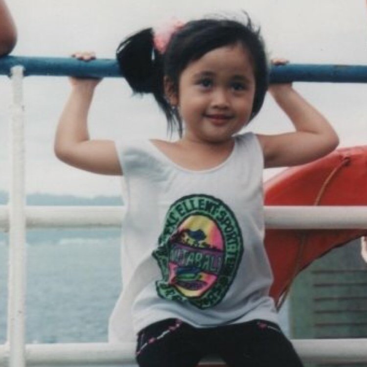 10 Potret Masa Kecil Gritte Agatha Parasnya Nggak Banyak Berubah 10 Potret Masa Kecil Gritte Agatha Parasnya Nggak Banyak Berubah