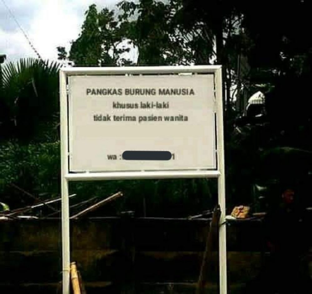 10 Papan nama lucu jasa sunat ini bikin senyum tipis