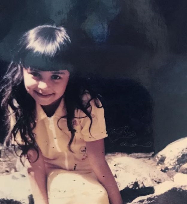 10 Potret masa kecil Shireen Sungkar ini bak kembar dengan putrinya
