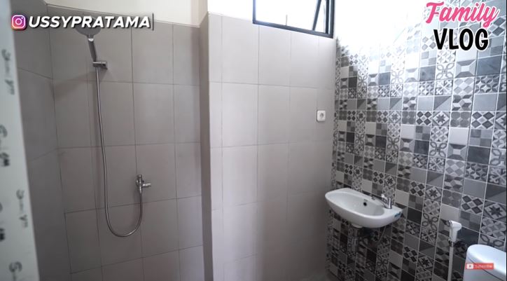 8 Penampakan detail isi perumahan bisnis Ussy Sulistiawaty, mewah
