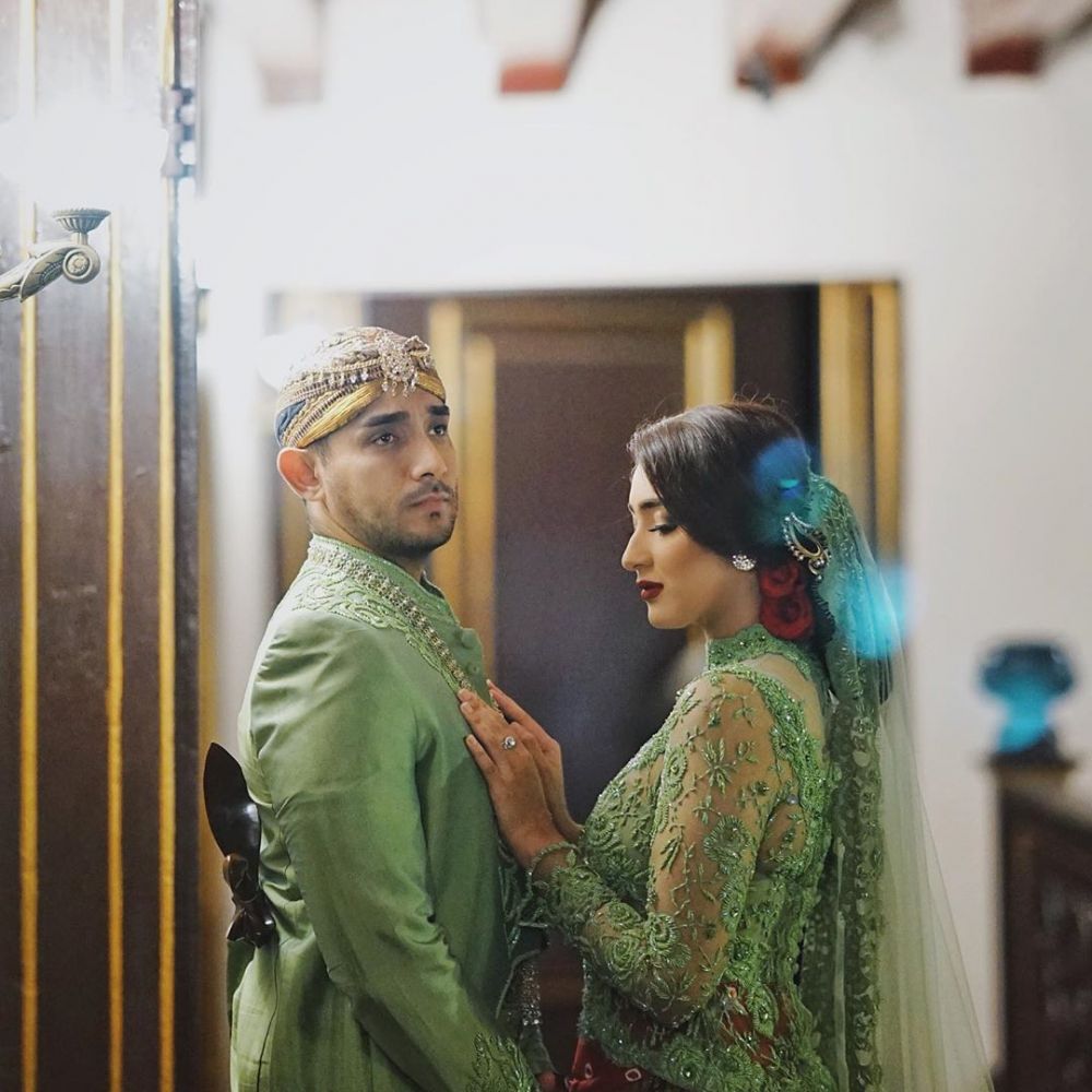 Penampilan 7 pasangan seleb dandan ala pengantin Jawa, manglingi