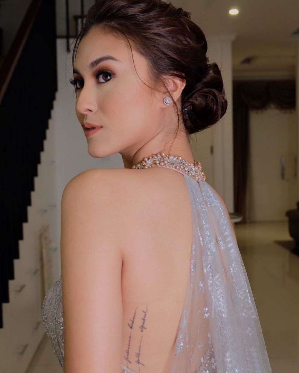 Kalem di sinetron, 10 gaya keseharian Marcella Daryanani jadi sorotan