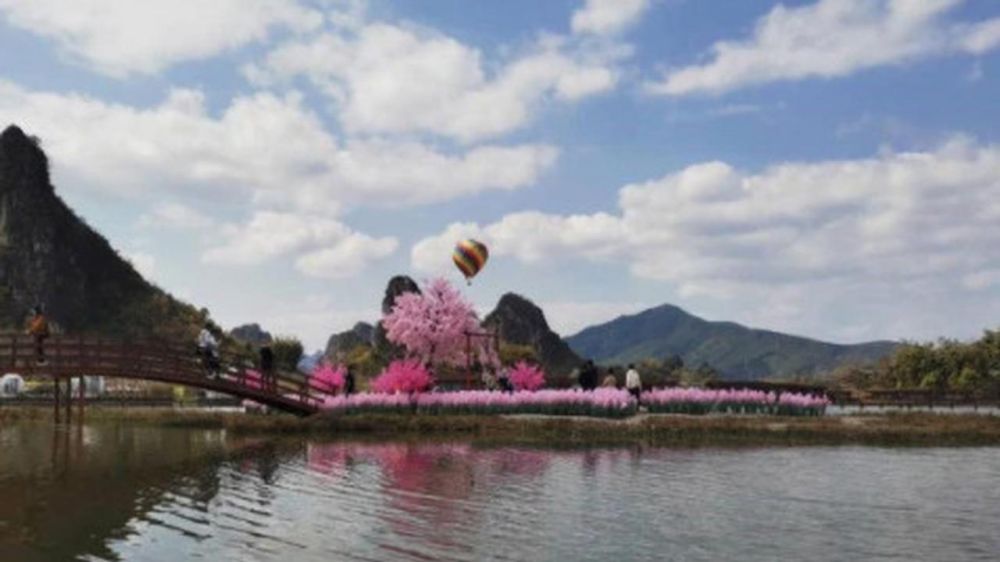 Seorang pria bangun pulau buatan untuk mantan, ujungnya bikin sedih