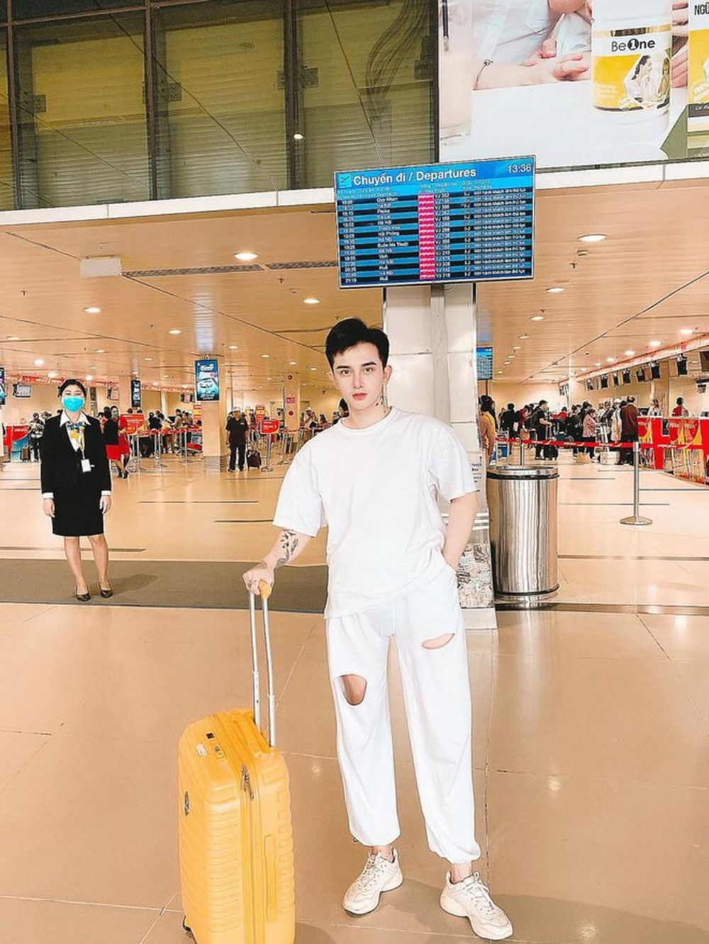 Ditolak kerja karena kurang tampan, pria ini lakukan 9 operasi plastik