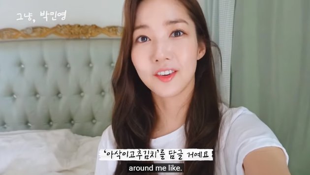 10 Potret rumah aktris Korea Park Min-young, rooftop-nya cozy