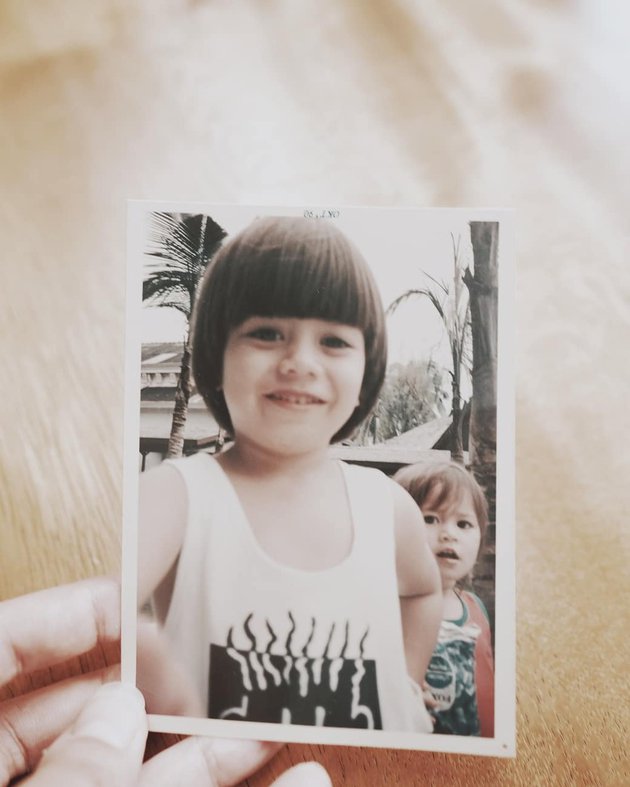 9 Potret masa kecil Sabai Morscheck, bak kembaran Bjorka