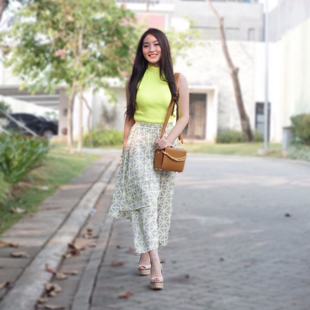 10 Gaya OOTD Natasha Wilona, simpel namun tetap stylish