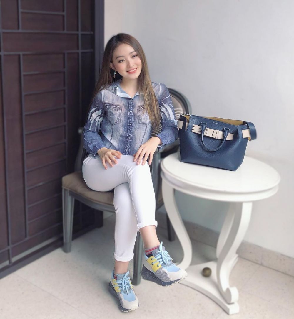 10 Gaya OOTD Natasha Wilona, simpel namun tetap stylish