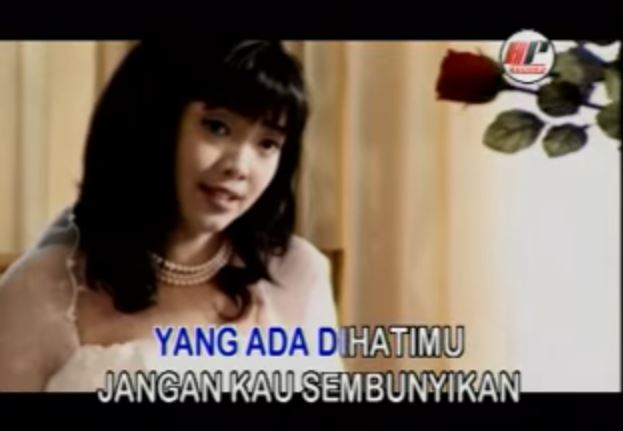 10 Potret lawas Rina Gunawan saat awal karier, penuh kenangan
