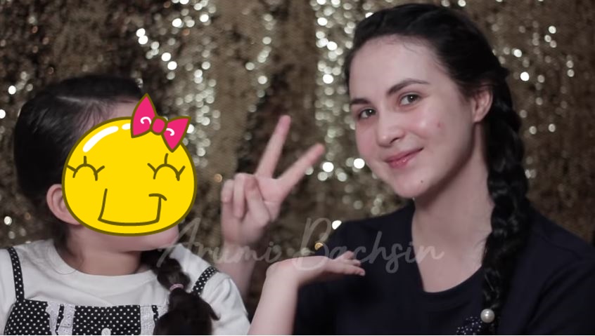 10 Potret Arumi Bachsin tanpa makeup, parasnya curi perhatian