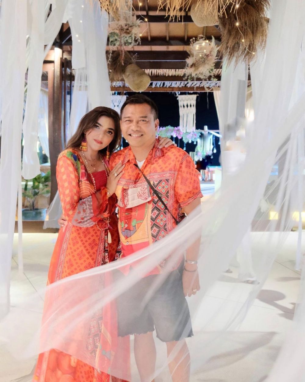 10 Pasangan seleb ini gelar pernikahan dengan jasa WO Rina Gunawan
