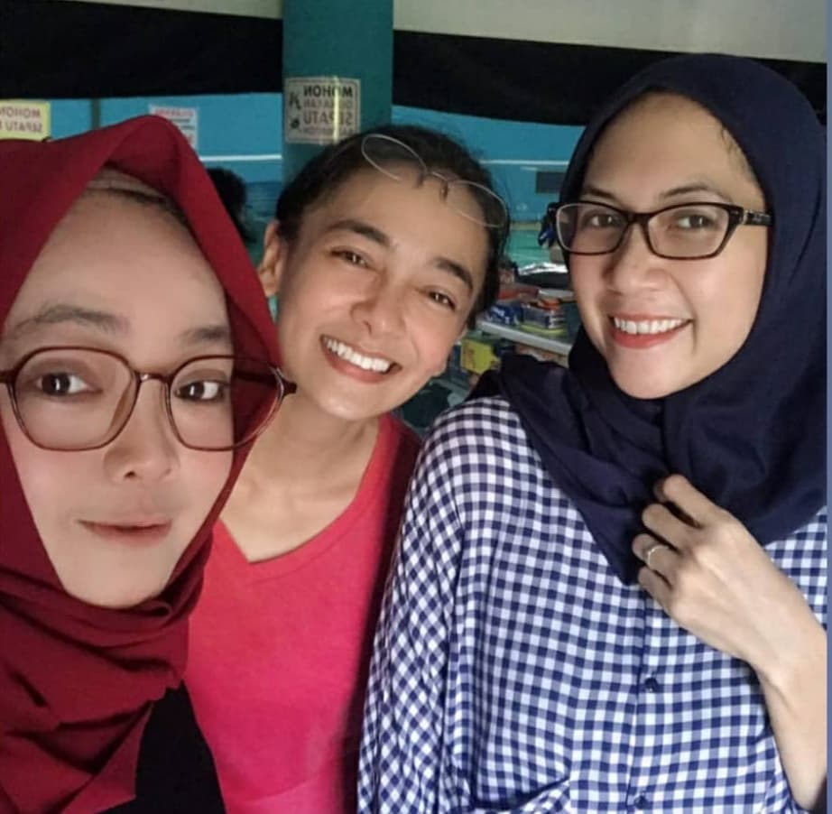 10 Potret kebersamaan Rina Gunawan dan Ananda Lontoh, penuh kenangan