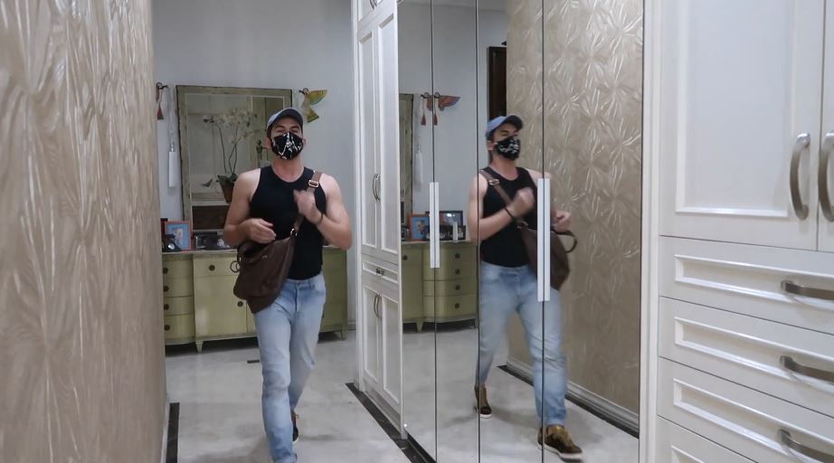 12 Penampakan rumah Atalarik Syach, pekarangannya luas banget