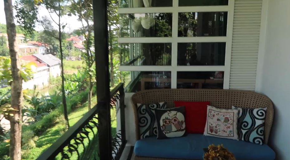 12 Penampakan rumah Atalarik Syach, pekarangannya luas banget