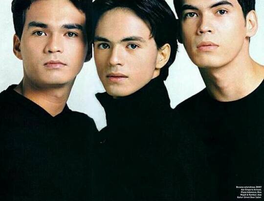 10 Potret beda gaya Syach bersaudara jadi model, hits pada masanya