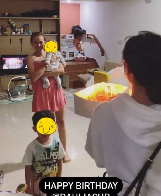 8 Momen ultah Dahlia Poland ke-24, Fandy Christian tulis caption manis